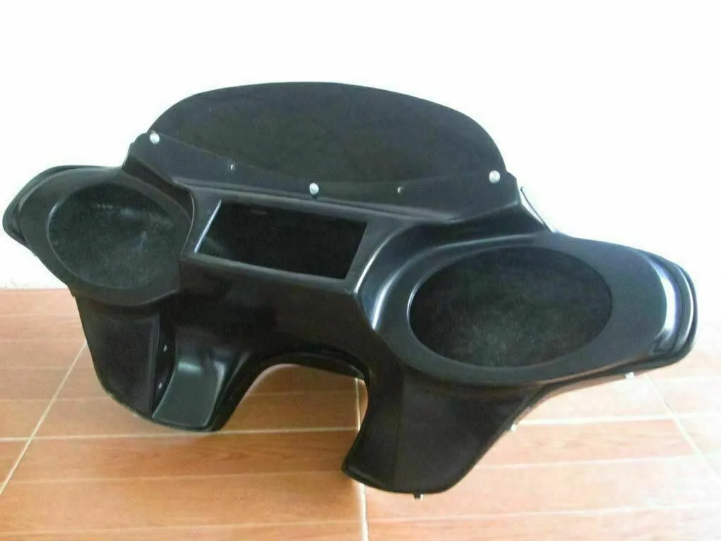 BATWING FAIRING WINDSHIELD  6X9" SPEAKER HOLES  4 YAMAHA ROAD STAR ROADSTAR