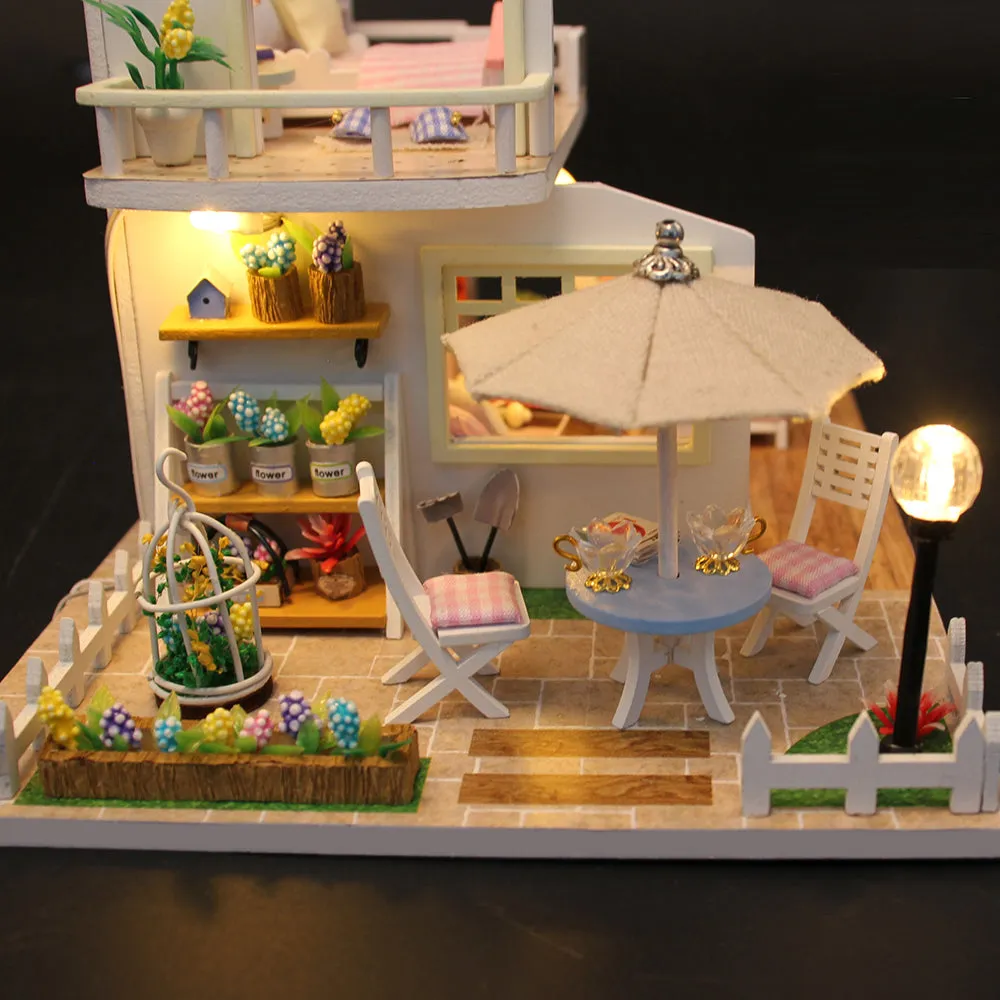 DIY Wooden Dollhouse Miniature