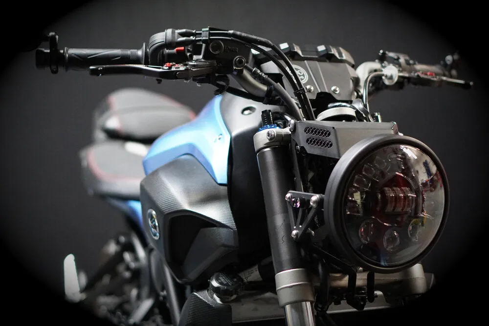 MT-07 (FZ-07) - Brogue Collective - 7" LED Naked Headlight Kit 2014-2020