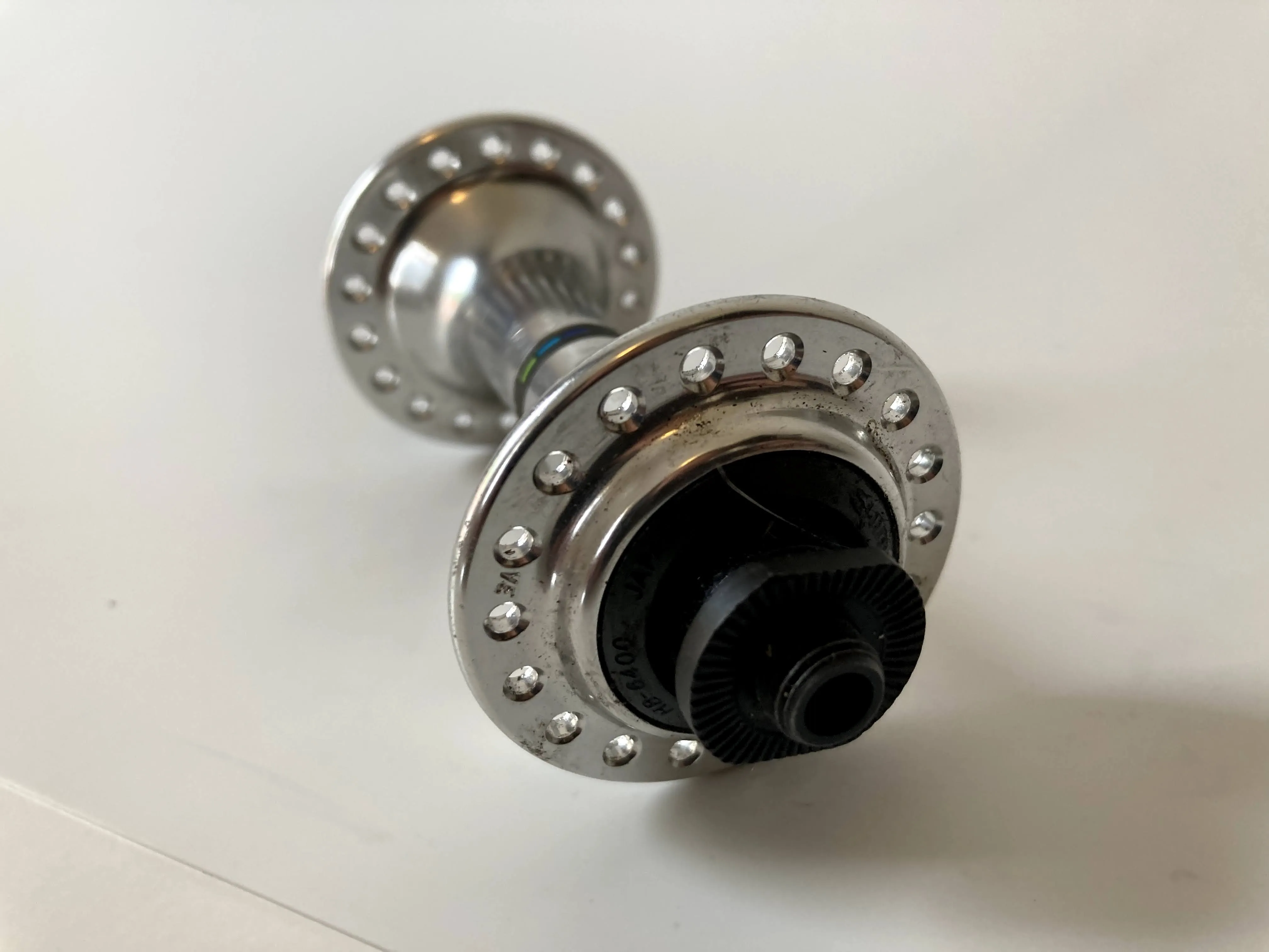 Shimano 600 Tricolor front hub HB 6400